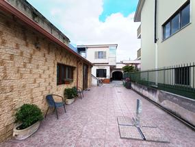 Casa bifamiliare in Vendita