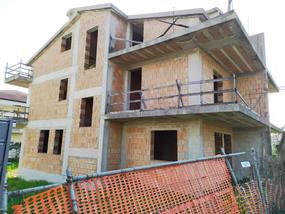 Villa da completare in Vendita